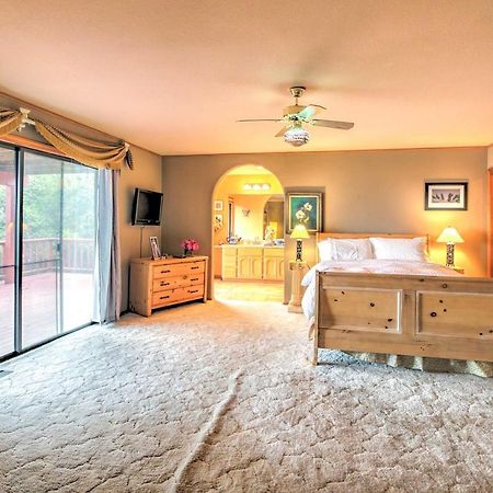 Spacious Kelseyville Home With Large Lakefront Deck! Exterior foto